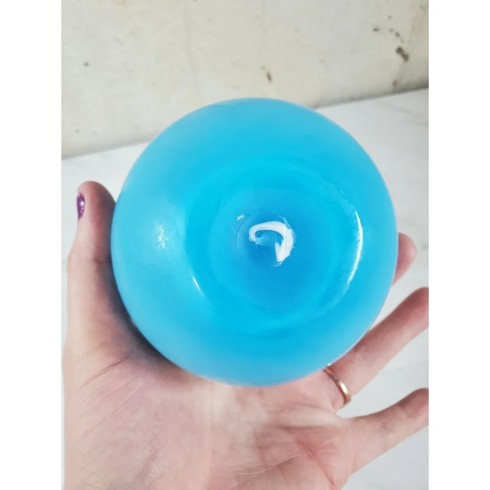 Vintage hand blown satin glass ombre soft blue rose Bowl vase w/crimp pinch rim. - Picture 8 of 9